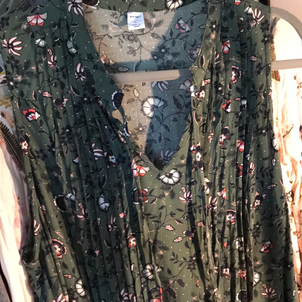 Old Navy sleeveless dress, Large